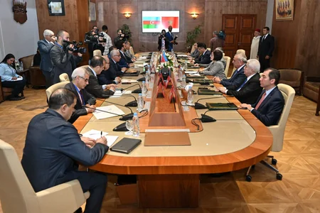 Сахиба Гафарова проинформировала своего марокканского коллегу о мирном процессе между Азербайджаном и Арменией