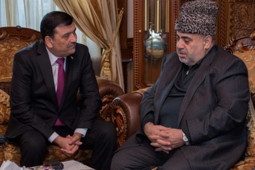 Şeyxülislam Allahşükür Paşazadə Tacikistanın Azərbaycandakı səfiri ilə görüşüb