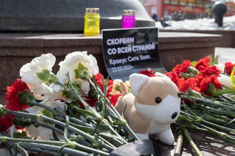 В траурной церемонии у  Crocus City Hall приняли участие сотрудники более 130 дипмиссий