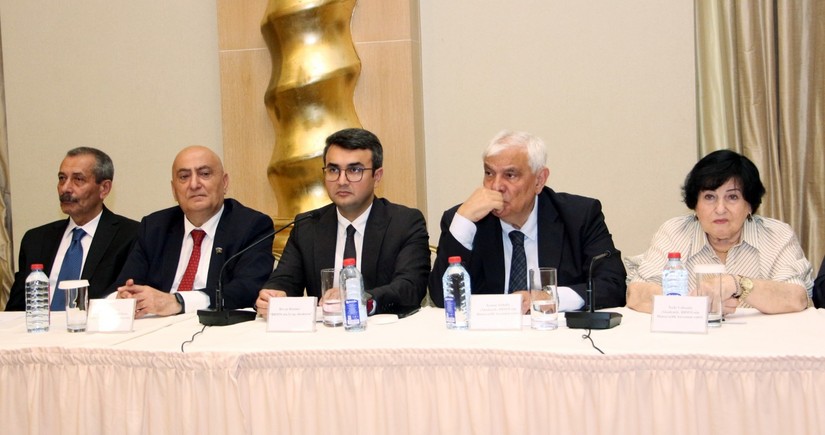 Bakıda konstitusiya etnomədəni müxtəlifliyin qarantı mövzusunda müzakirələr aparılıb