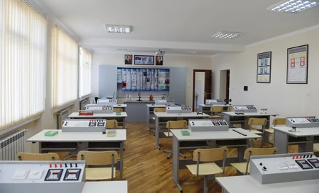 Prezident İlham Əliyev Bakıdakı 247 nömrəli məktəbdə əsaslı təmirdən sonra yaradılan şəraitlə tanış olub