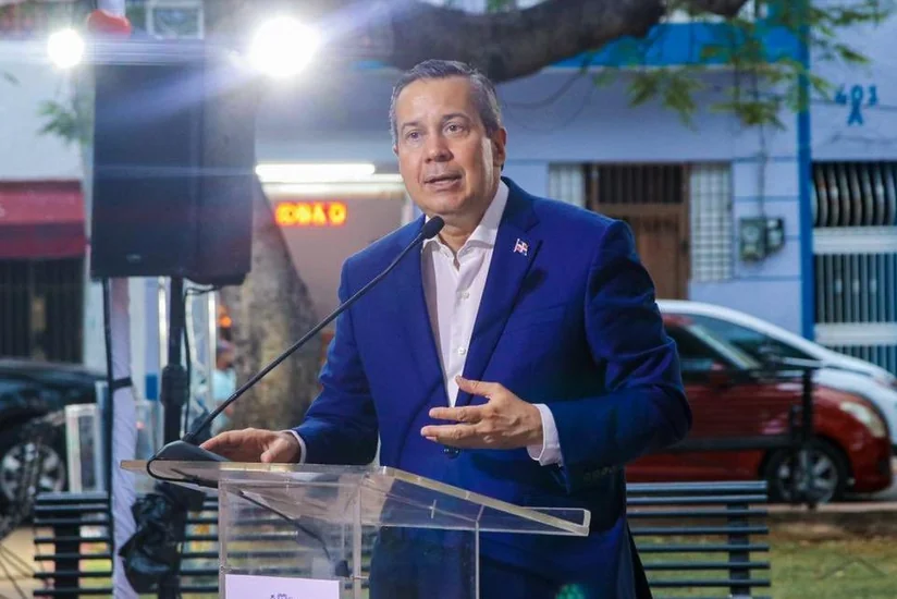 Министра Доминиканы по природным ресурсам в собственном кабинете застрелил друг детства