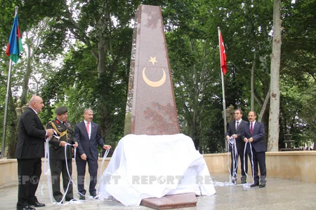 Gəncədə Qafqaz İslam Ordusunun xatirəsinə ucadılan abidənin açılışı olub