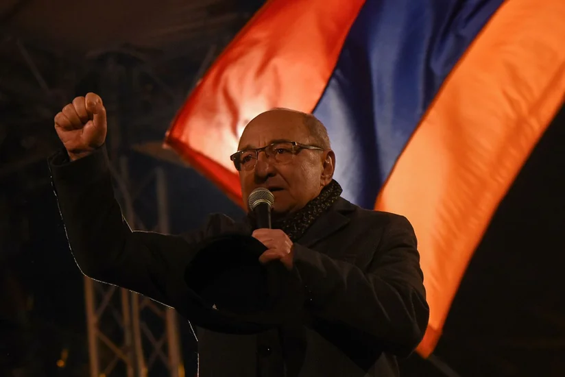 В Армении в отношении лидера оппозиции Манукяна начато уголовное дело