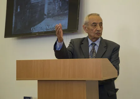 Nizami Gəncəvinin özbək dilinə tərcümə olunmuş Sirlər xəzinəsi kitabının təqdimatı keçirilib