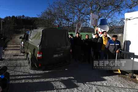 Bu gün Xankəndi-Laçın yolundan keçən avtomobillərin sayı 16-ya çatıb - YENİLƏNİB-5