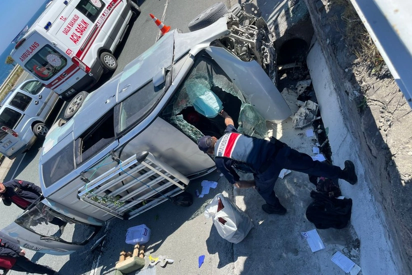 Türkiyədə Gürcüstan vətəndaşlarının olduğu mirkoavtobus qəzaya düşüb, ölən və yaralananlar var