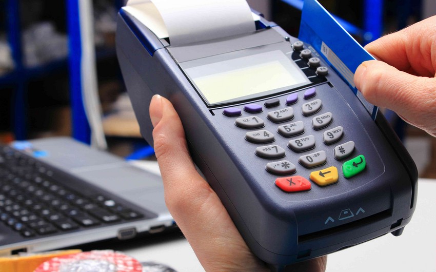 Xarici vətəndaşlar ötən il Azərbaycanda bank kartları ilə 1,3 milyard manata yaxın pul xərcləyib