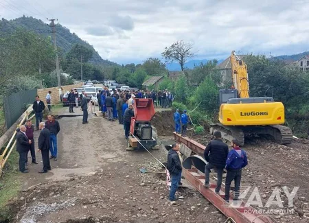 Astarada qəzalı vəziyyətə düşmüş körpünün yerləşdiyi ərazidə hərəkət bərpa olunub