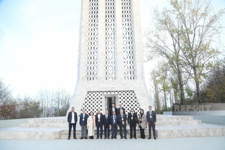 TÜRKSOY-un teatr rəhbərləri Şuşanı gəziblər