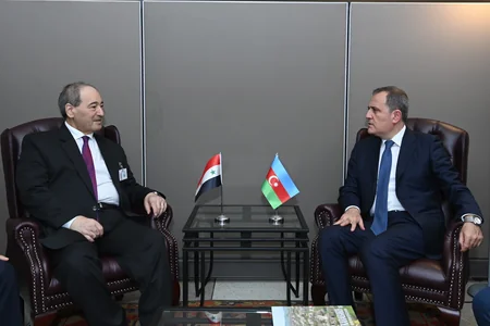 Ceyhun Bayramov Monqolustan, Suriya və Somalinin XİN başçıları ilə görüşüb