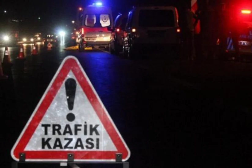 Türkiyədə avtomobil qəzasında ana və övladı ölüb, 4 nəfər yaralanıb