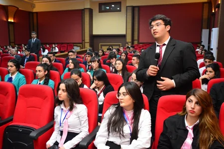 Naxçıvan Dövlət Universitetində “Mobil rabitə təlimi” keçirilib