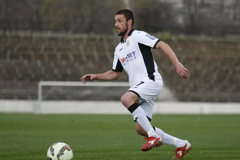 Səbail bolqarıstanlı yarımmüdafiəçi ilə 1 illik müqavilə imzalayıb