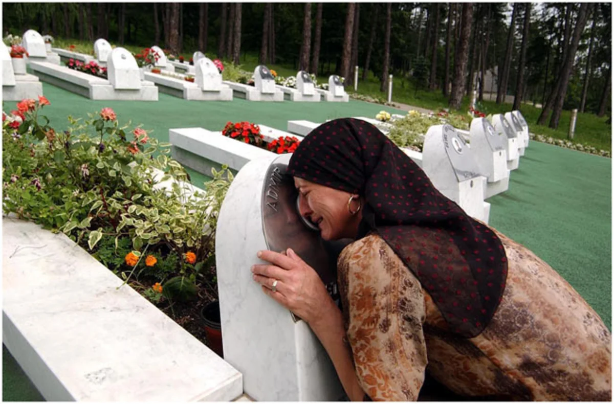 Srebrenitsada soyqırım qurbanı olan daha 136 bosniyalı müsəlman dəfn ediləcək