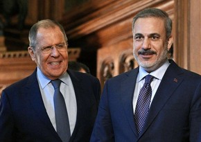 Глава МИД Турции обсудил с российским коллегой урегулирование в Украине