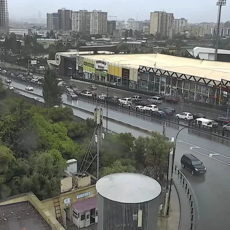 Bakının 16 yolunda nəqliyyatın sıxlığı müşahidə olunur - SİYAHI