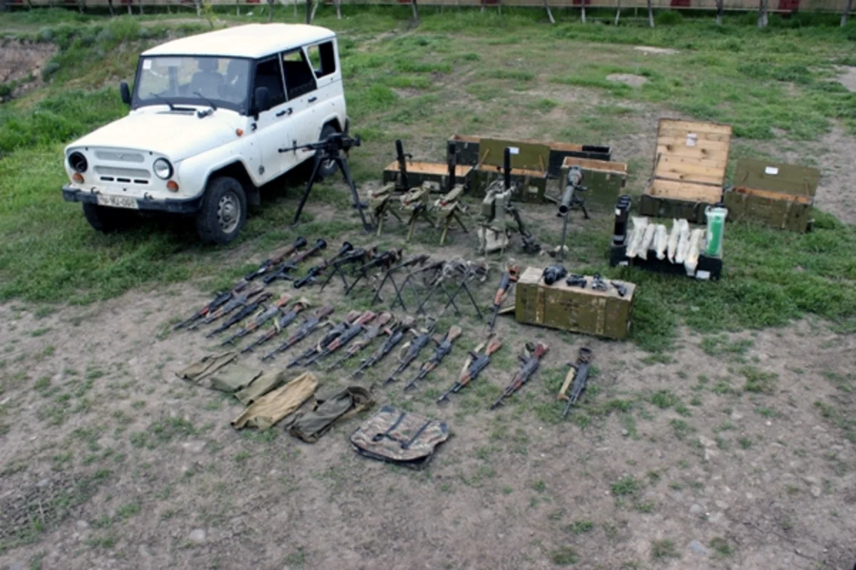 Захвачены брошенные на поле боя вооружение и боеприпасы противника - ФОТО