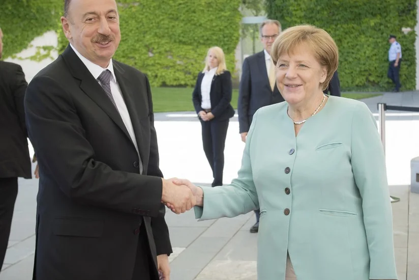 Ангела Меркель поздравила президента Ильхама Алиева