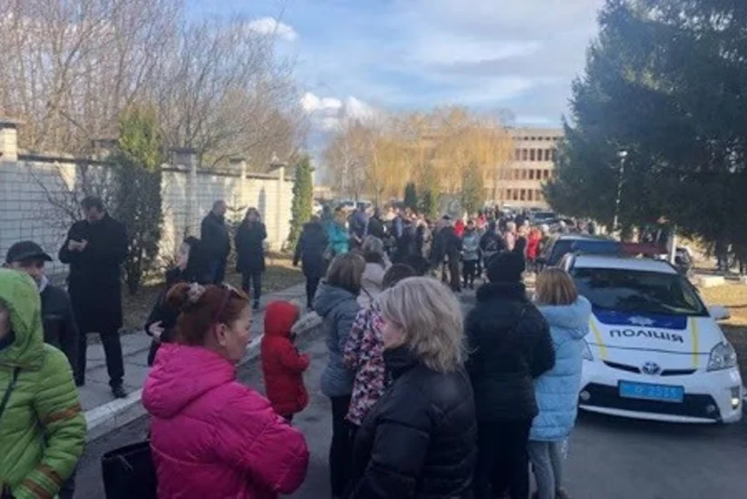 В Украине выступают против приезда эвакуированных из Китая - ВИДЕО