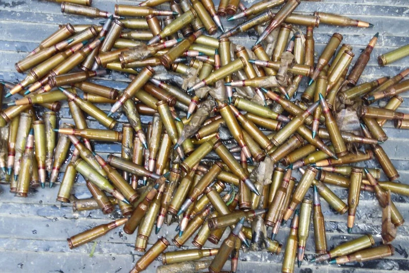 Ağcabədidə su kanalından 580 ədəd patron və 2 ədəd avtomat darağı tapılıb