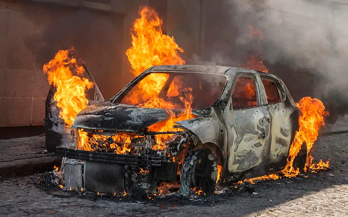 Novxanıda KİA yanıb, xəsarət alan var