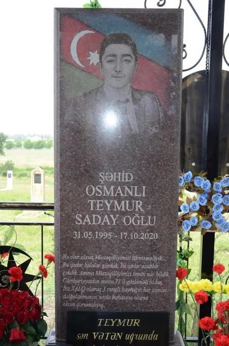 Şəhidin ad günü məzarı yanında qeyd olunub