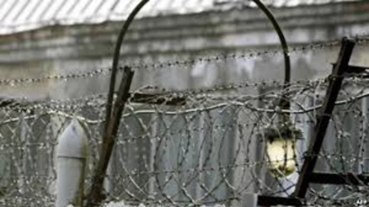 Тысячи повстанцев сбежали из лагеря в Уганде