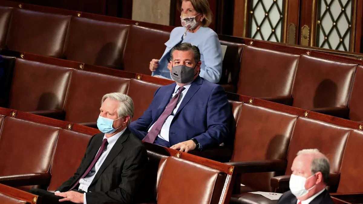 Texas Senator appears to doze off during Biden’s address