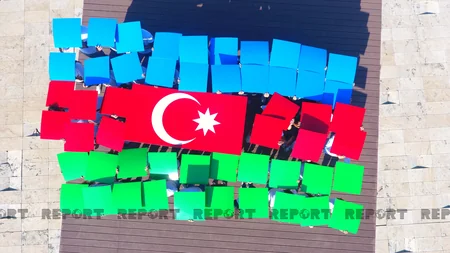 Tbilisidə Zəfər Gününə həsr olunan fləşmob keçirilib