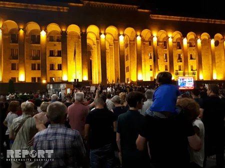 Жители Стамбула отметили победу Экрема Имамоглу - ФОТОРЕПОРТАЖ - ВИДЕО