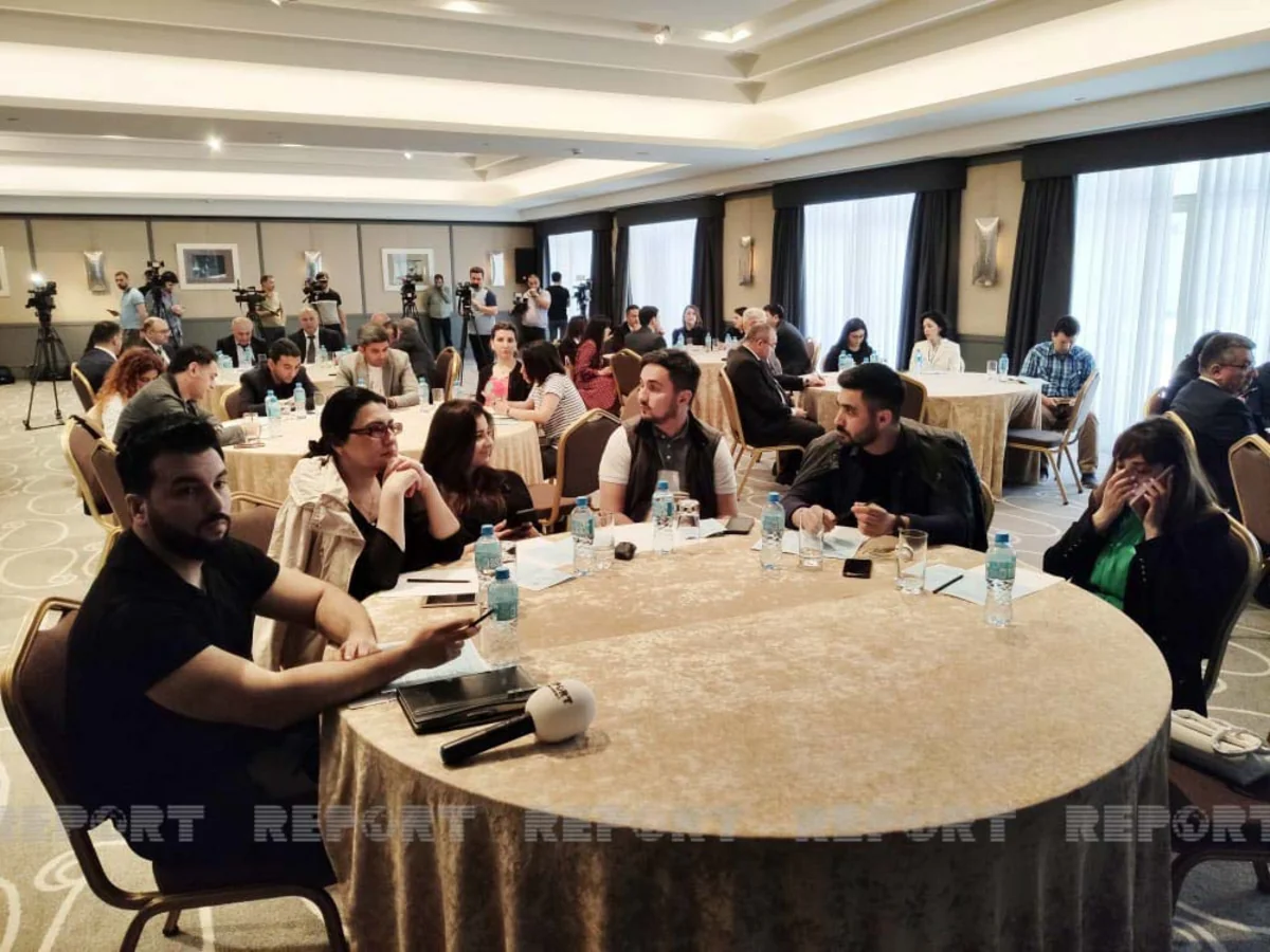 “Ədliyyə orqanlarında və məhkəmələrdə kommunikasiya siyasəti” mövzusunda təlim keçirilib