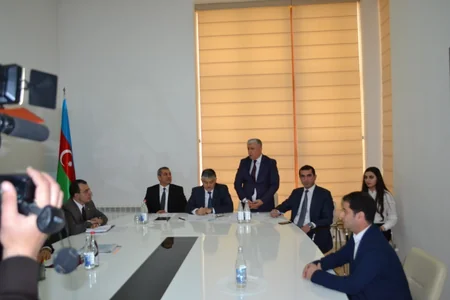 Mədəniyyət naziri Hacıqabulda vətəndaşları qəbul edib