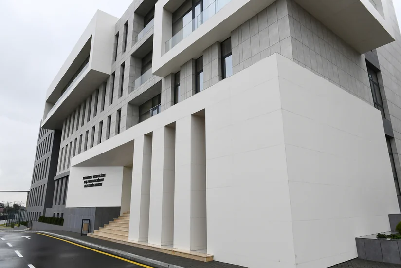 Baş Prokurorluğun yeni binasında 6 idarə yerləşəcək, 13 dindirmə otağı yaradılıb