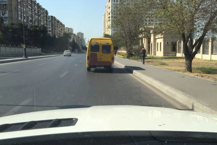 В Баку зафиксированы случаи незаконных пассажироперевозок