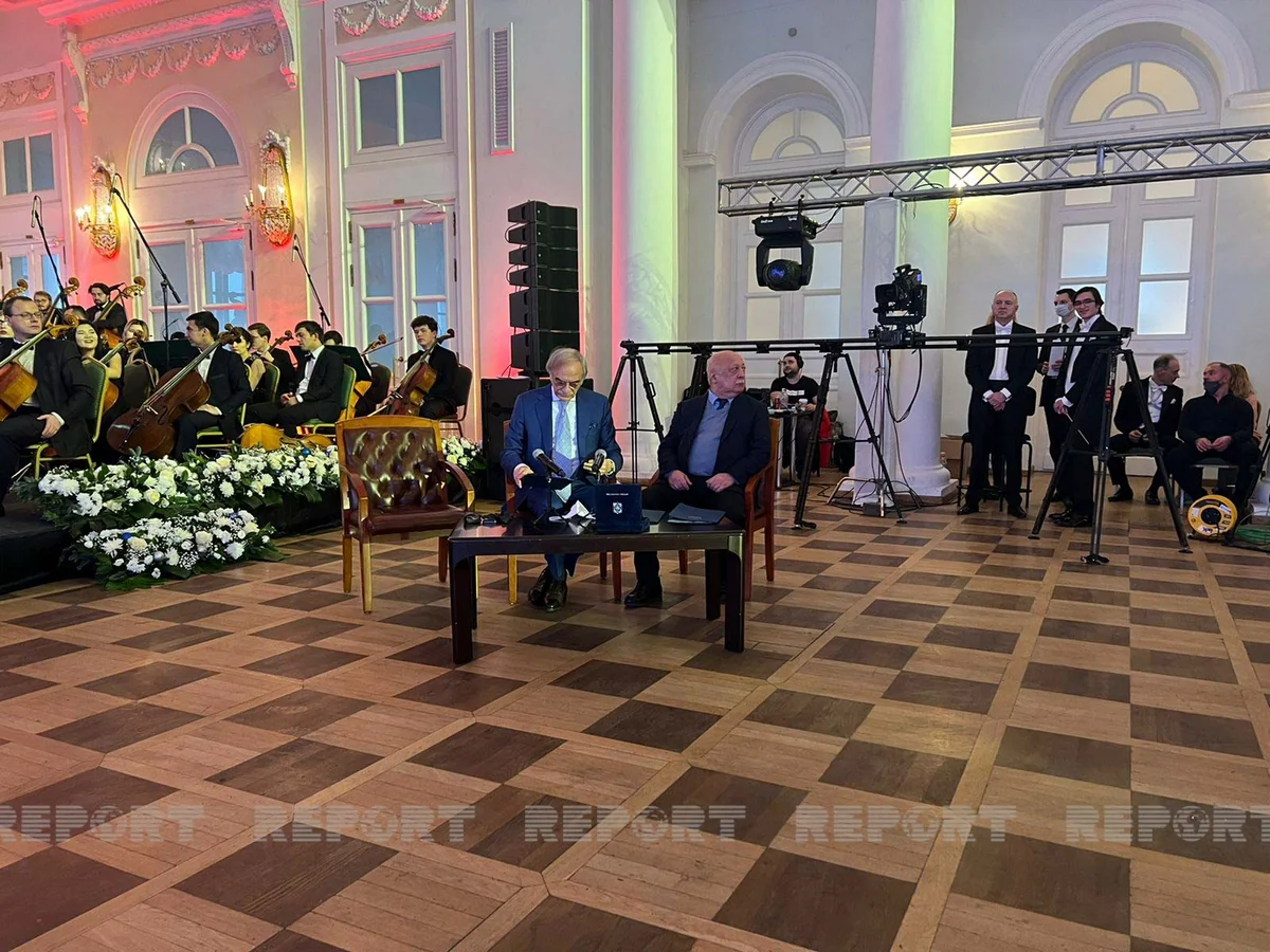 MDB mükafatları soydaşlarımıza təqdim olunub