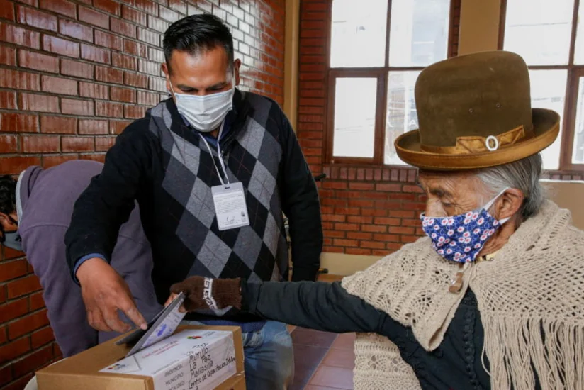В Боливии началось голосование на президентских и парламентских выборах