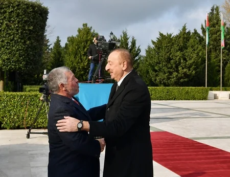 Official welcoming ceremony held for King Abdullah II of Jordan