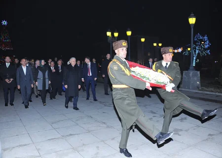 Türkiyənin baş naziri Binəli Yıldırım Naxçıvana səfərə gedib