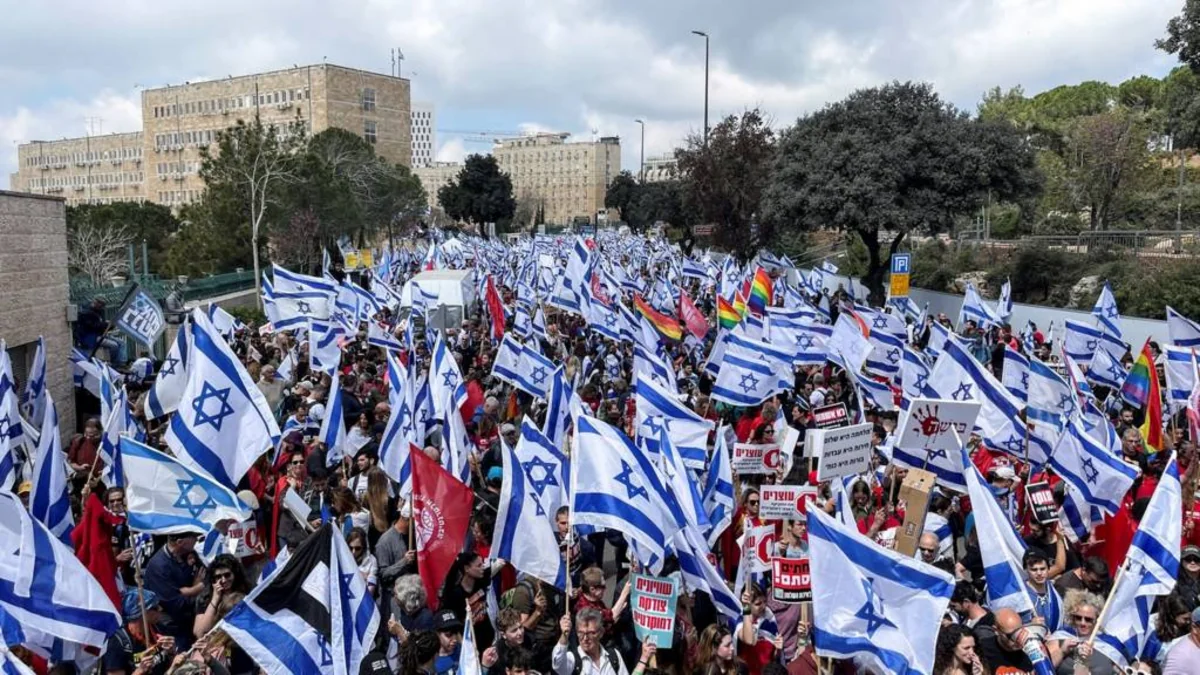 Nümayişçilər İsrail parlamentinin binasına daxil olublar