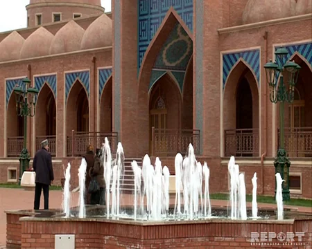 Re-opened Imamzadeh religious complex hosts first Friday prayer - PHOTOS