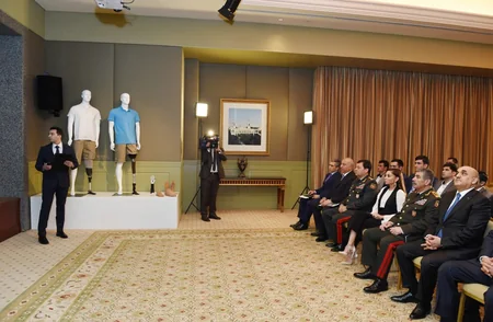 Azərbaycanın Birinci vitse-prezidenti aprel döyüşləri zamanı yaralanmış bir qrup əsgər və zabitlə görüşüb
