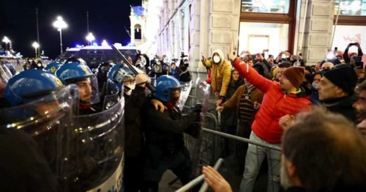 İtaliyanın şimalında anarxistlər polislə toqquşub
