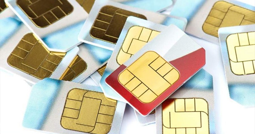 Azərbaycanda mobil telefon nömrələri 4-36 min manata hərraca çıxarılır