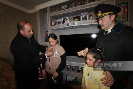 Qazaxda bir neçə şəhidin orden və medalları ailə üzvlərinə təqdim edilib