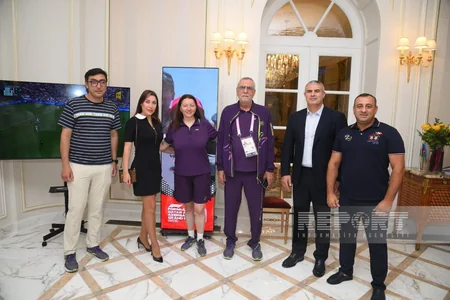 Parisdəki “Azərbaycan Olimpiya Evi”ndə idmançılarla görüş keçirilib