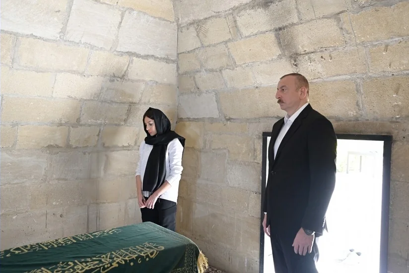 İlham Əliyev Pirsaat Baba ziyarətgahının yenidən qurulması işləri ilə tanış olub - YENİLƏNİB