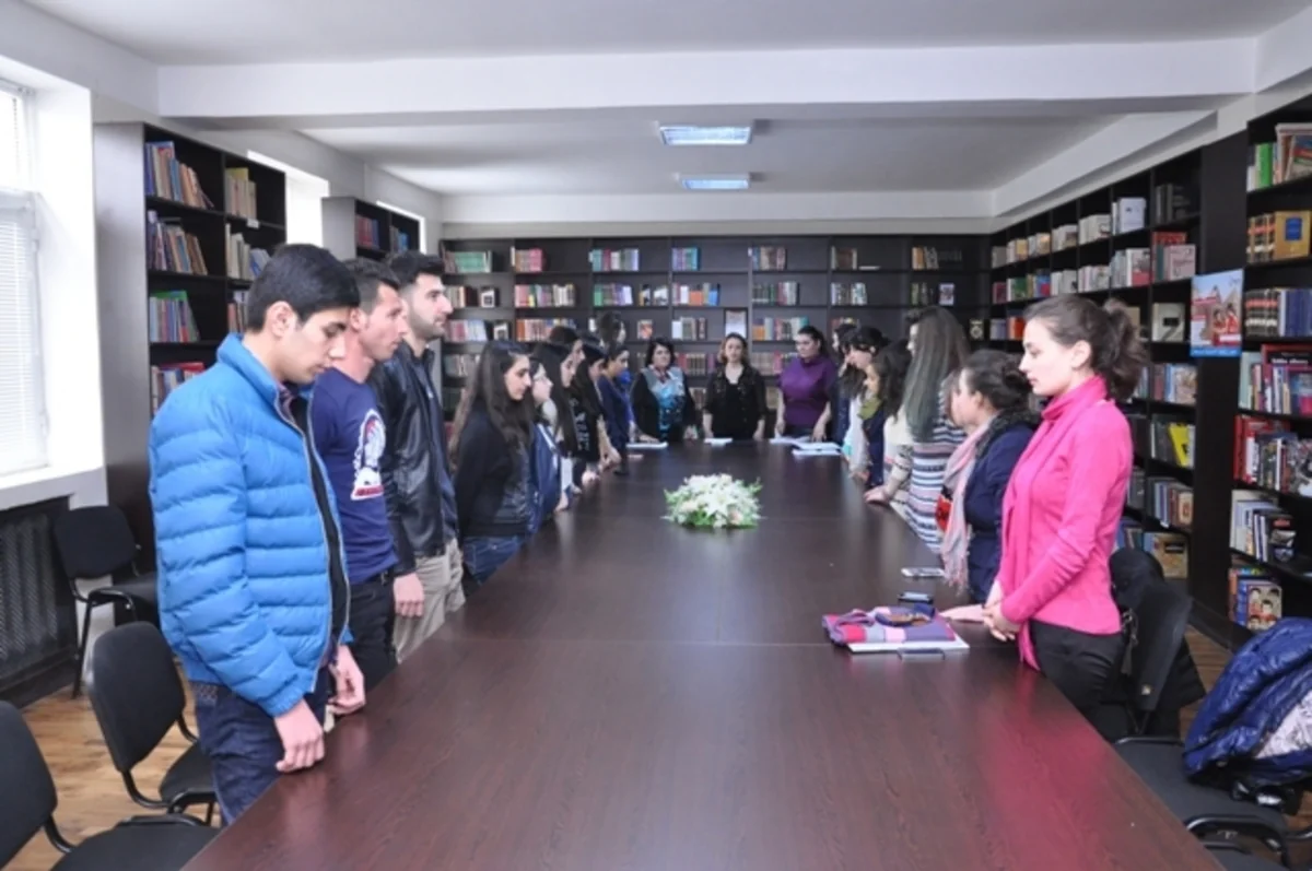​ADU-da 31 mart - Azərbaycanlıların Soyqırımı Gününə həsr olunmuş dəyirmi masa keçirilib