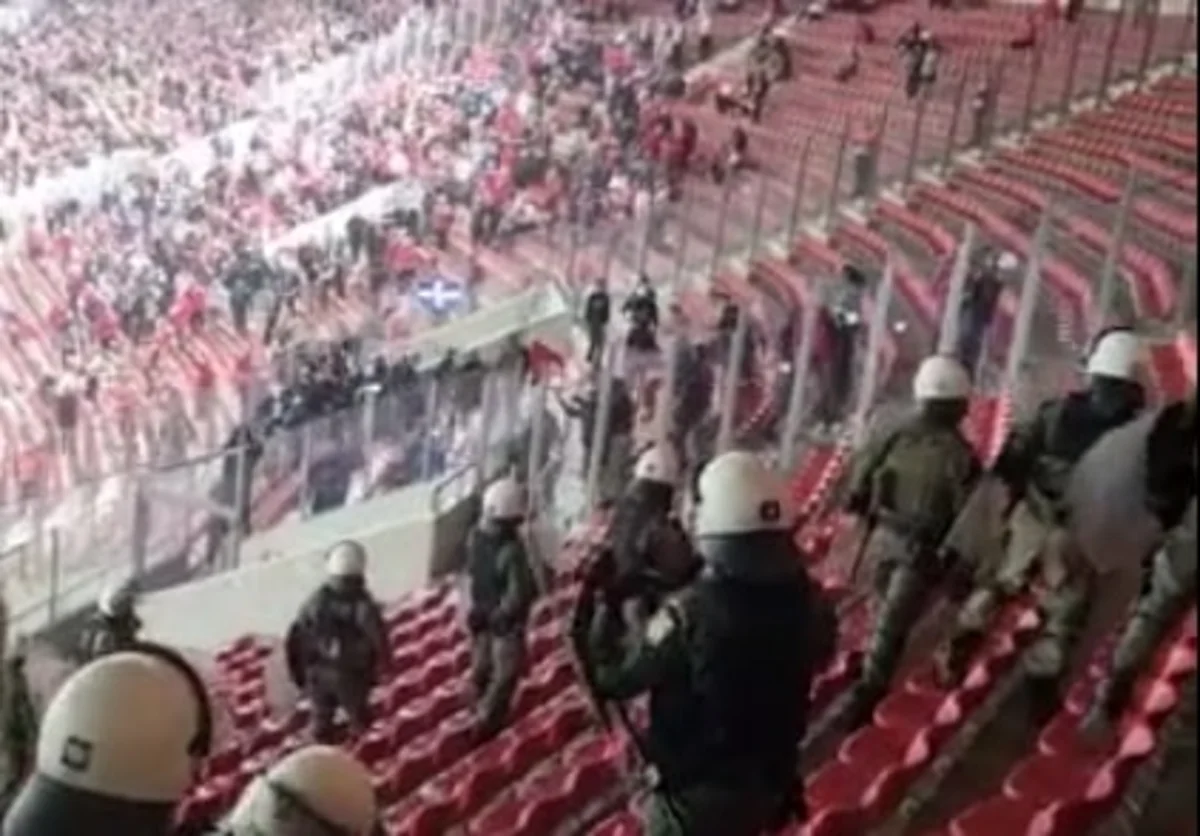 Qarabağ azarkeşləri Yunanıstanda hücuma məruz qalıb