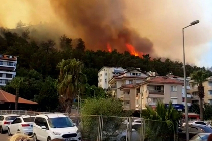 Hotel in Bodrum evacuated over forest fire